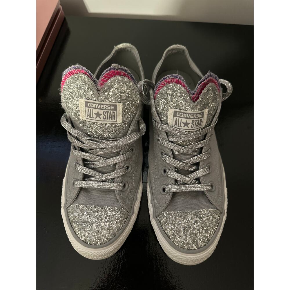 Converse All Star - wmn 10/men 8 EXCELLENT preowned - Silver